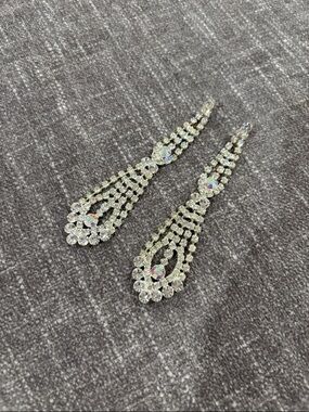 Gorgeous iridescent rhinestone statement earrings